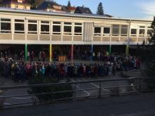 Weihnachtsliedersingen auf dem Schulhof 2